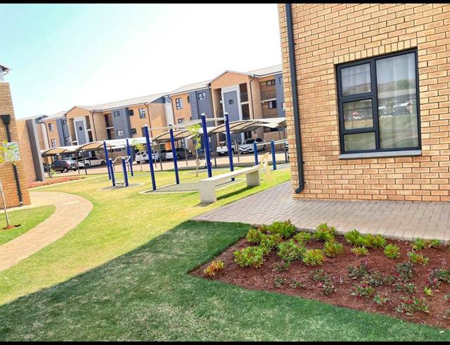 2 BEDROOM DUPLEX FOR SALE IN SINOVILLE